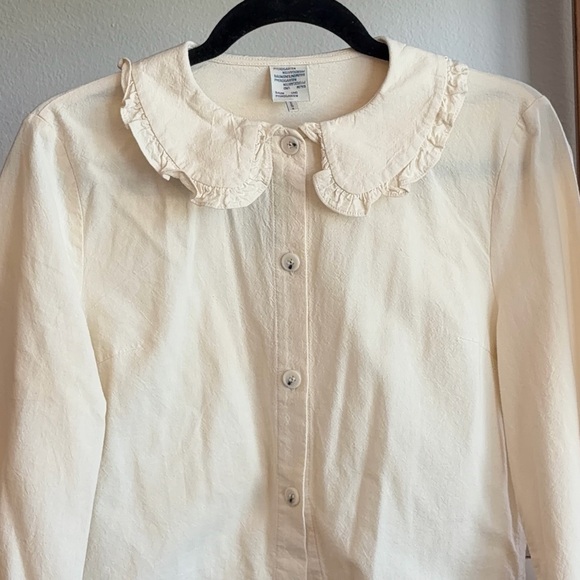 Baum Und Pferdgarten Unique 100% Cotton 
Cream Blouse with Ruffled Collar - Picture 2 of 6